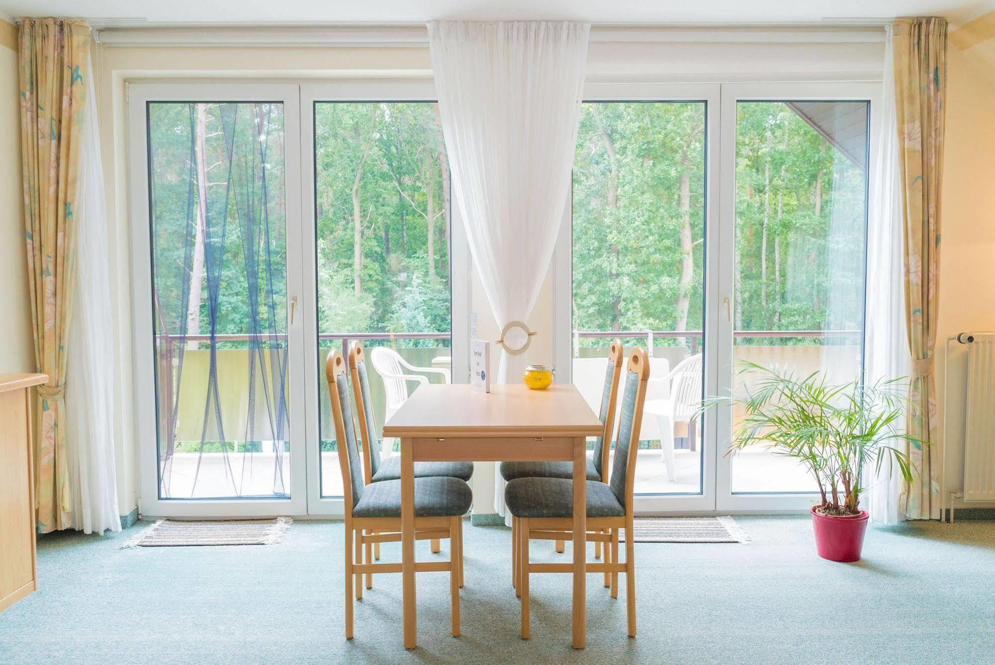 Ferienhus Baabe FeWo 01 Terrasse, Sauna- und Schwimmbadnutzung im AHOI Sellin Exterior foto